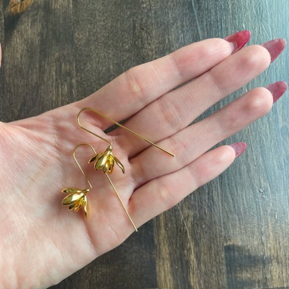 Anthropologie Gold Snowdrop Earrings - Picture 7 of 8